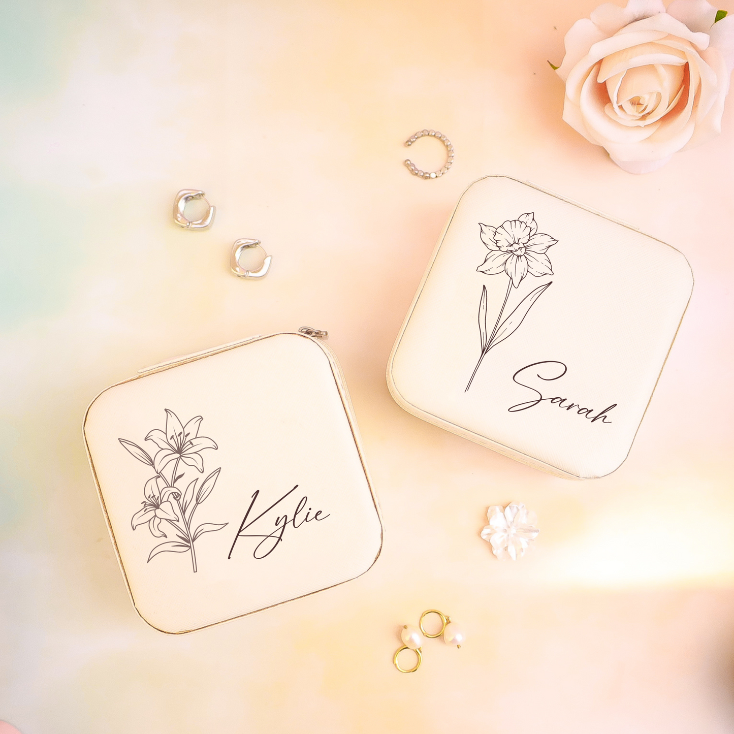 Personalized Travel Jewelry Box - Birth Flower Jewelry Case